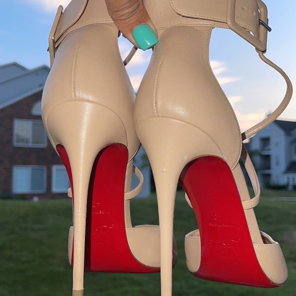 🔥Authentic Christian Louboutins🔥